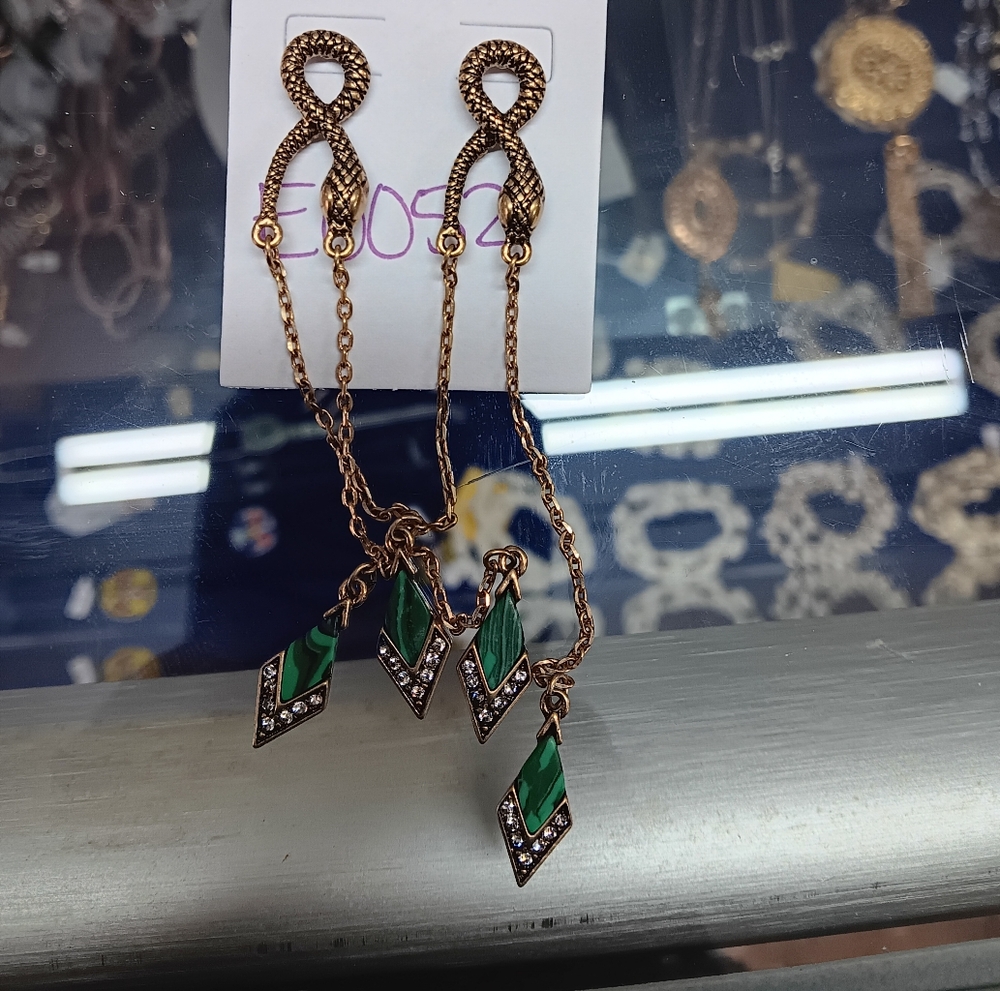 Elegant Green and Gold Dangle Earrings